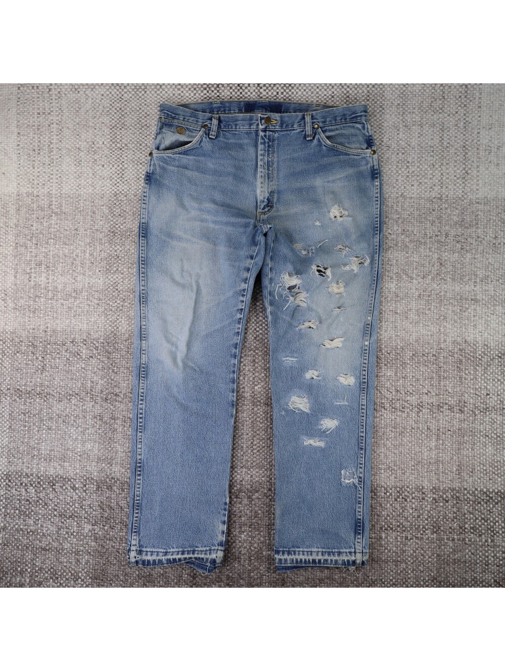 Vintage Wrangler 13MGSHD Distressed Denim Jeans 38x30